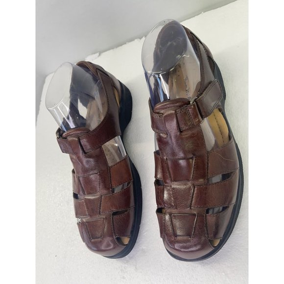 Thom McAn, woman’s size 8 brown sandals, shoe - Picture 10 of 16